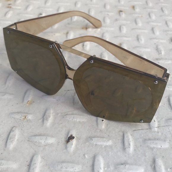 Bronze Sunglasses - Picture 2 of 3